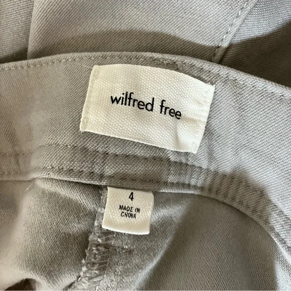 Aritzia Wilfred free Gray Mini Cargo Shorts size 4 - Picture 6 of 6